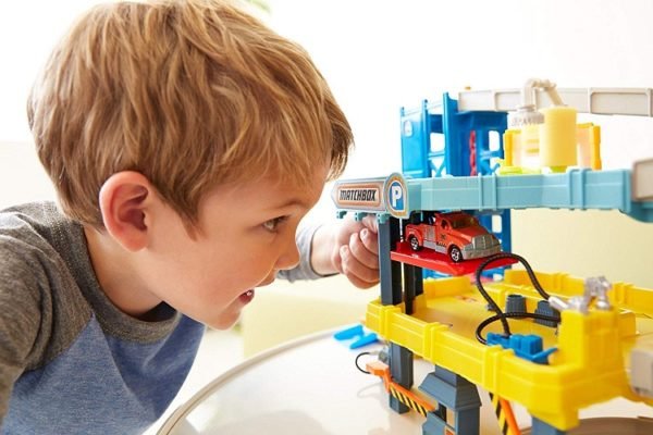 Toddler car organizer